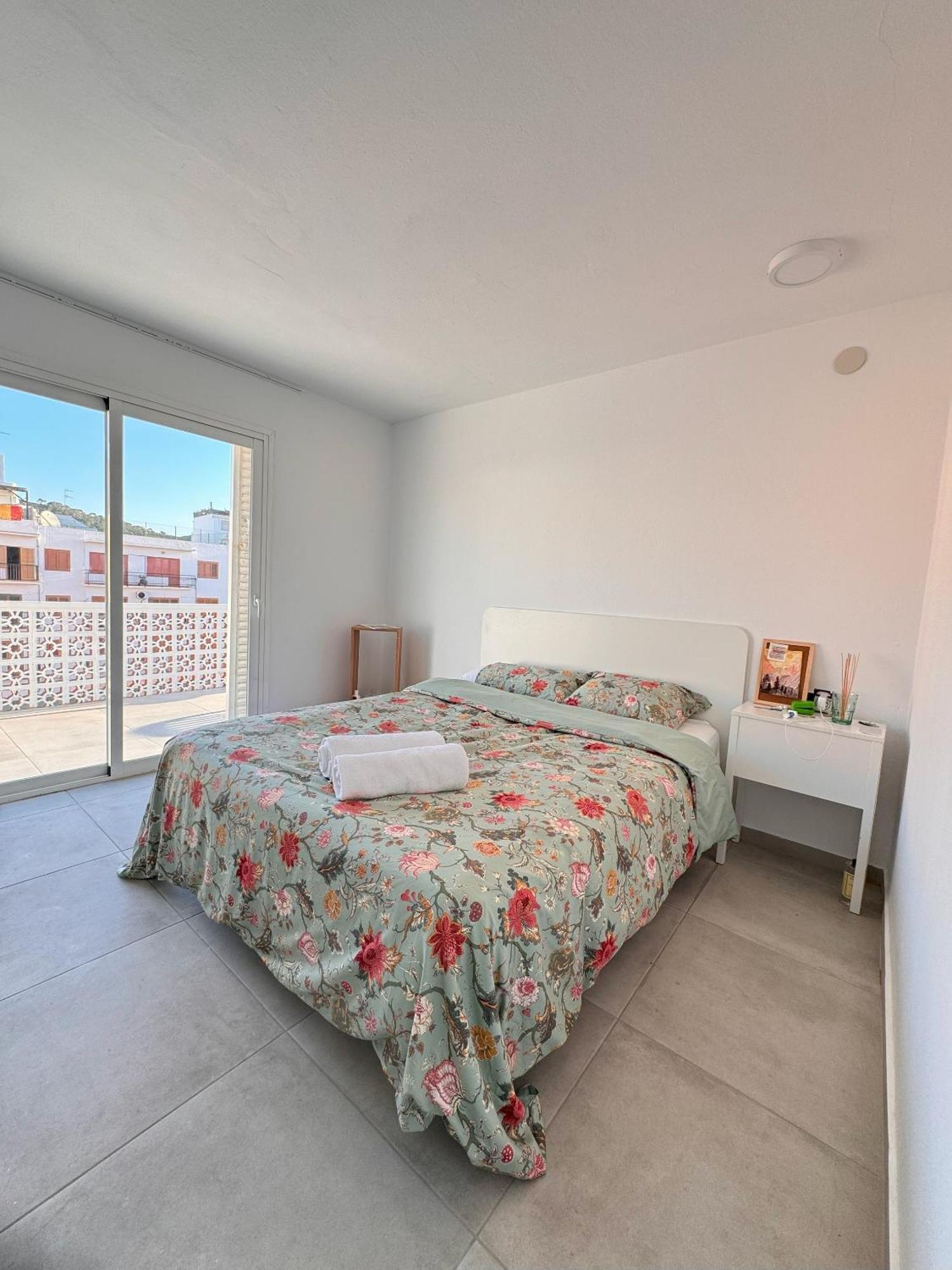 Cisne By Nest Hostel San Antonio Abad Exterior foto