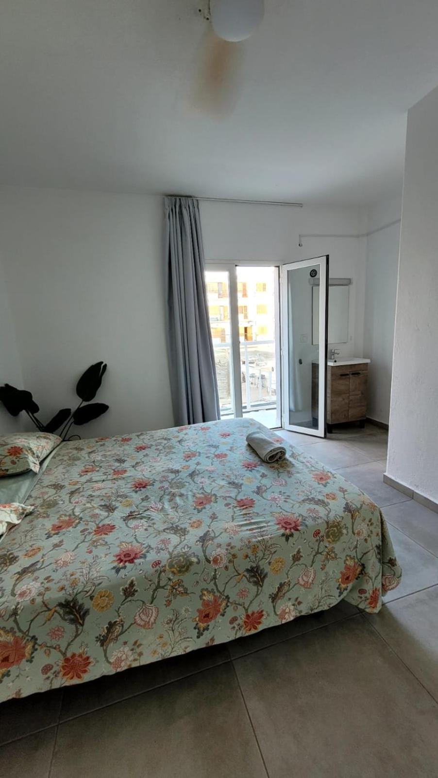 Cisne By Nest Hostel San Antonio Abad Exterior foto