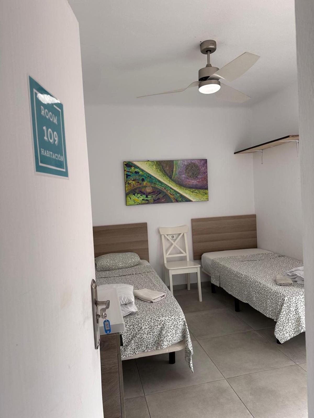 Cisne By Nest Hostel San Antonio Abad Exterior foto